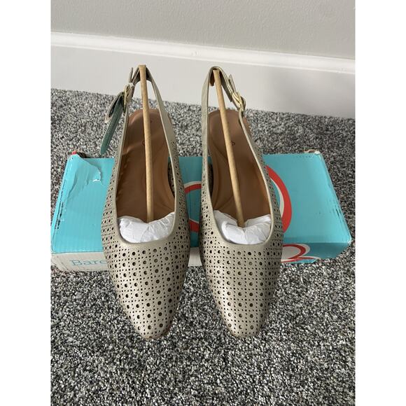 Women’s Baretraps Riva Slingback Flats Champagne Size 9 NIB - Picture 4 of 6